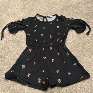 Magenta Romper Black Roses Prjnt Girl Sz 7/8